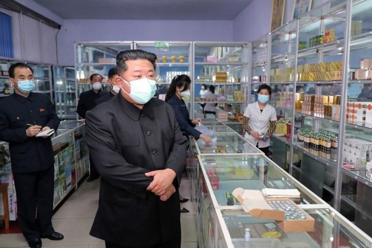 Desfile militar espalhou Covid na Coreia do Norte, afirma agência sul-coreana