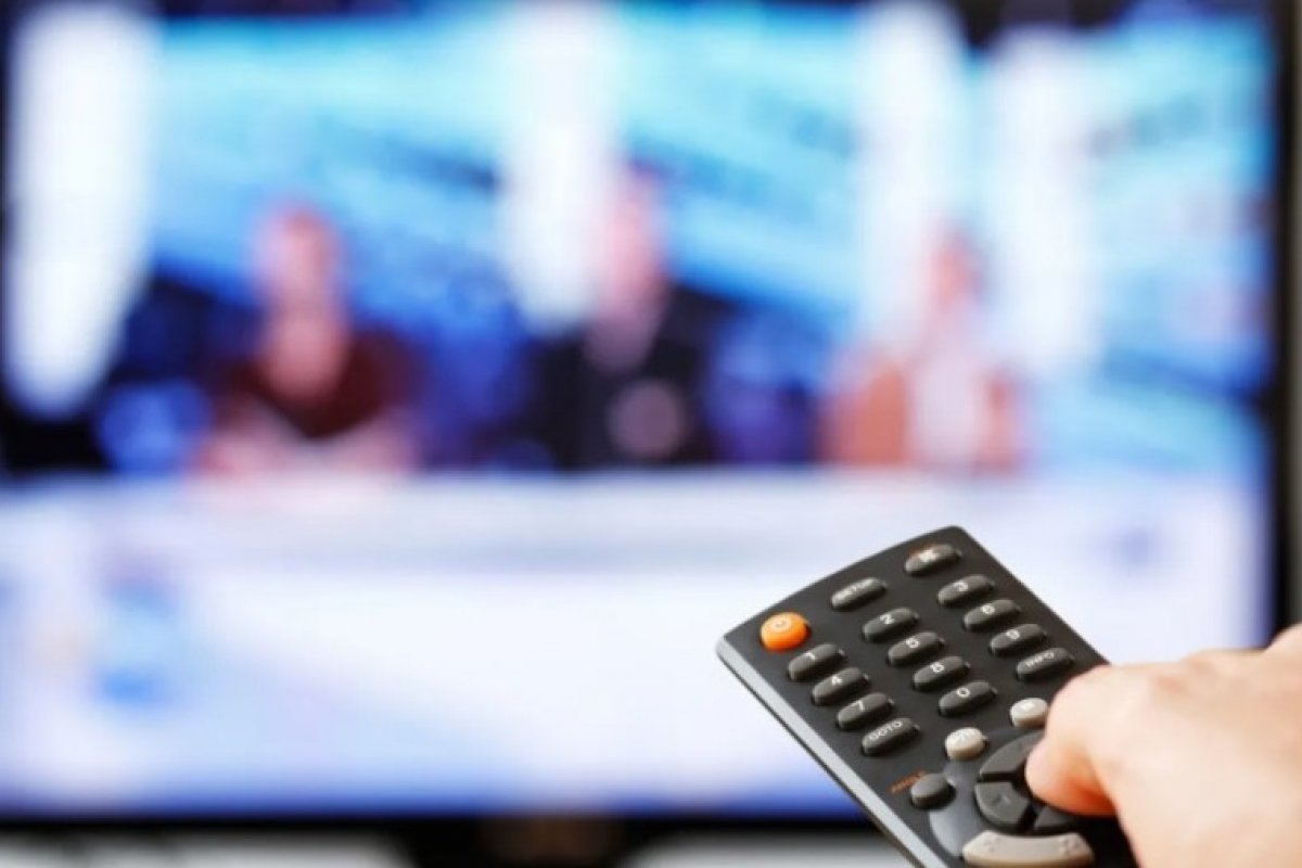 TV aberta e por assinatura lideram 79% tempo de consumo em casa