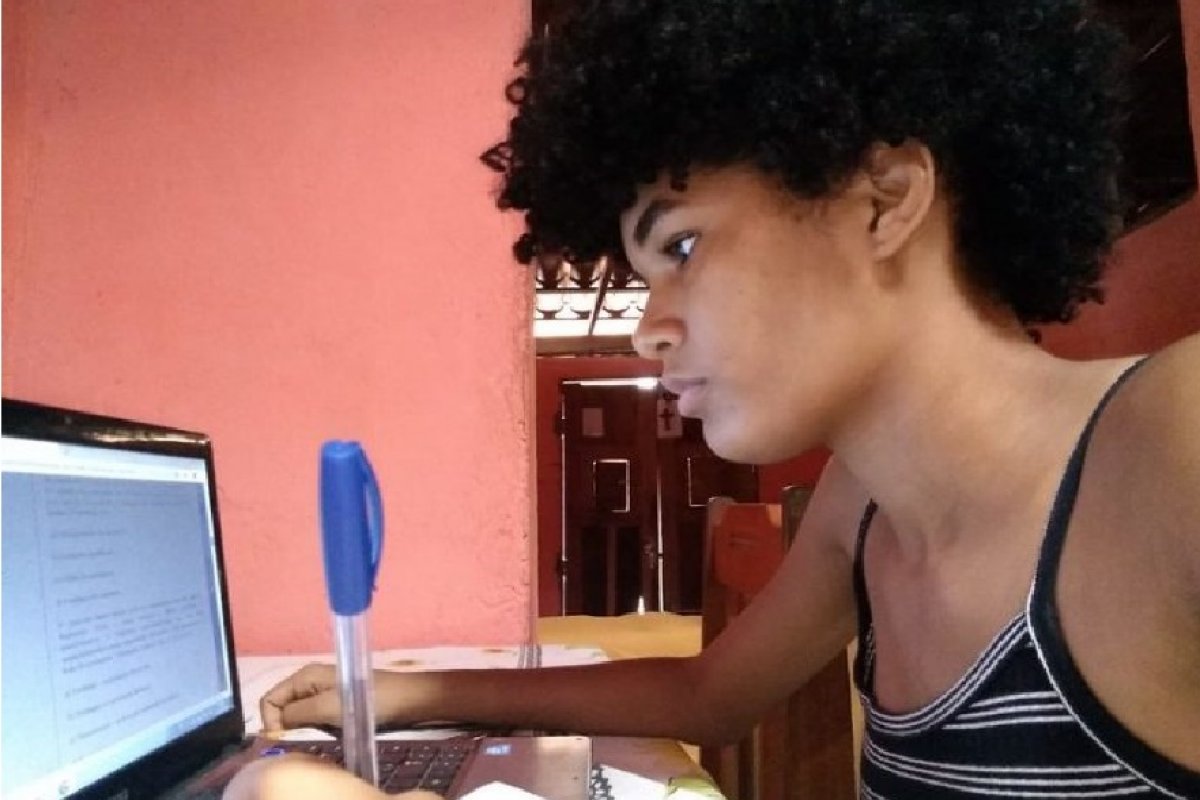Setre oferece cursos de formação profissional gratuitas para jovens em vulnerabilidade social na Bahia