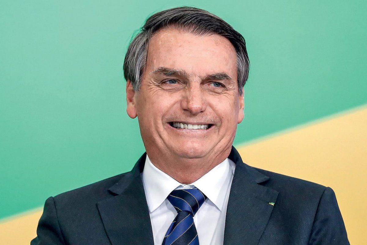 Aprovação do governo Bolsonaro sobe de 26% para 34% em um ano, aponta pesquisa