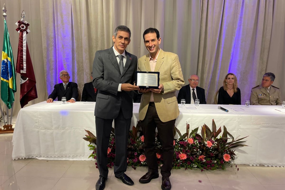 Leo Prates recebe homenagem do Conselho Regional de Odontologia por trabalho na Saúde!
