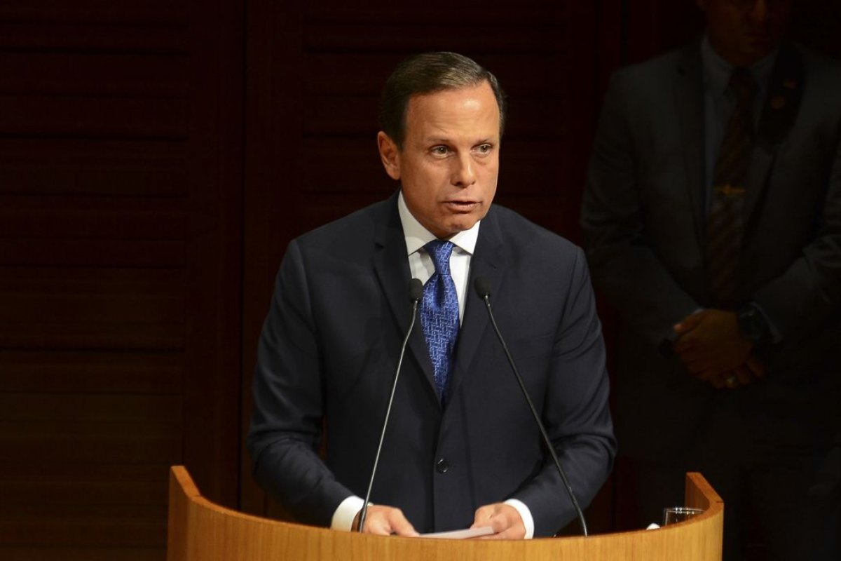 "Vou mais escutar do que falar", diz Dória sobre reunião com o PSDB