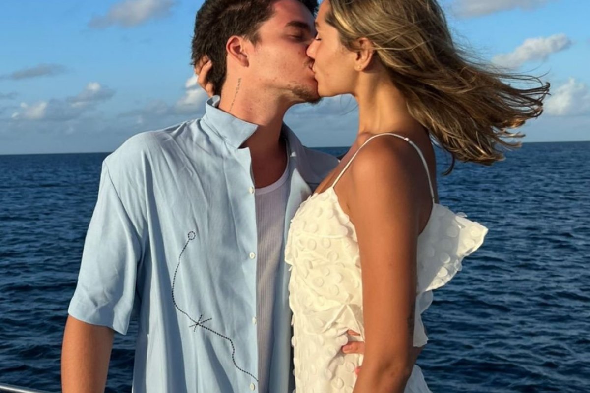 Bodas de papel! Sasha Meneghel e João Figueiredo nas Ilhas Maldivas