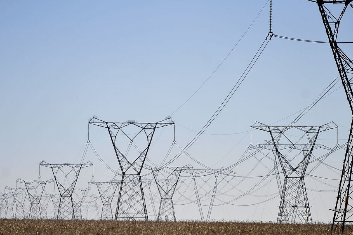 Câmara quer deixar reajuste da conta de luz para 2023
