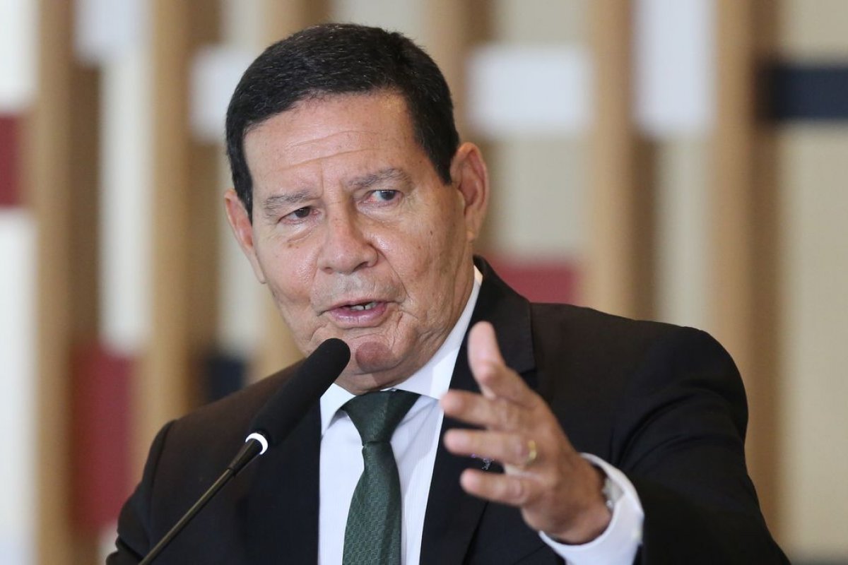 Brasil quer agregar valor a exportações à China, diz Mourão