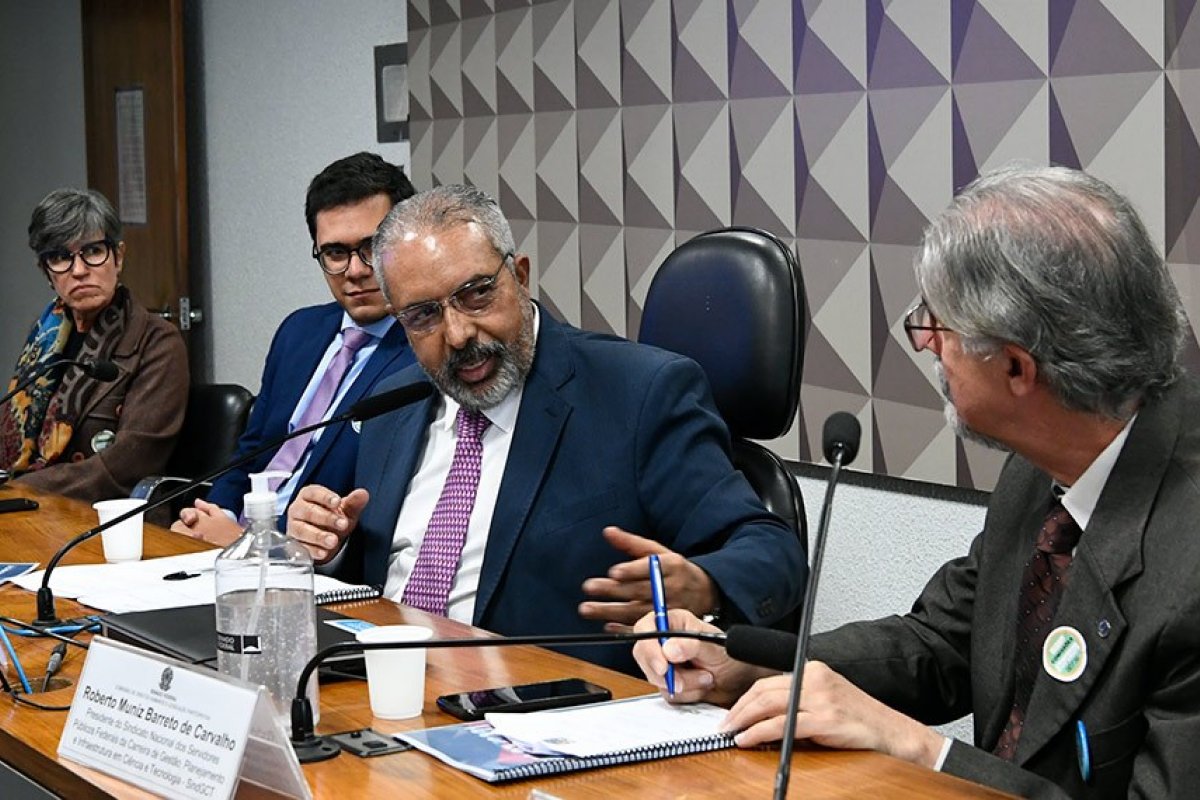 Servidores públicos denunciam perseguição e pedem autonomia para IBGE, Inep e Ipea