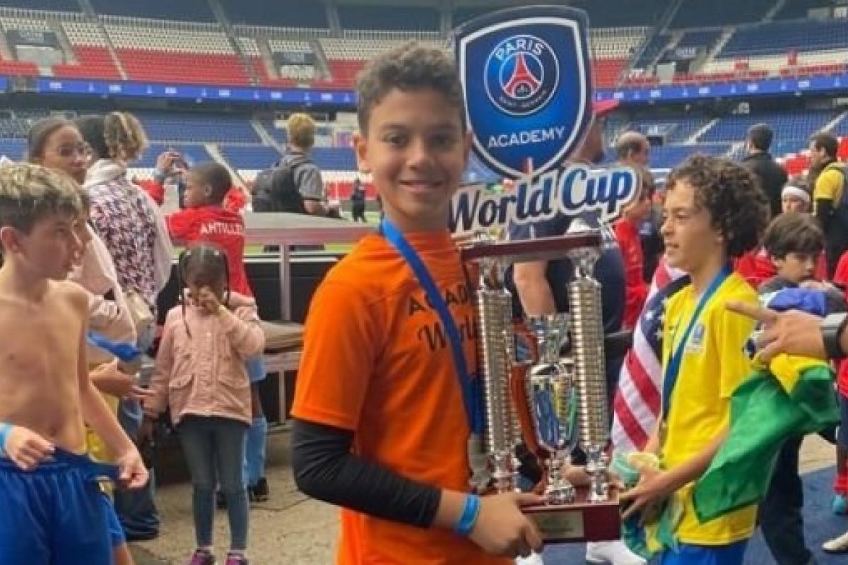 Baiano de 11 anos conquista campeonato mundial do PSG na França