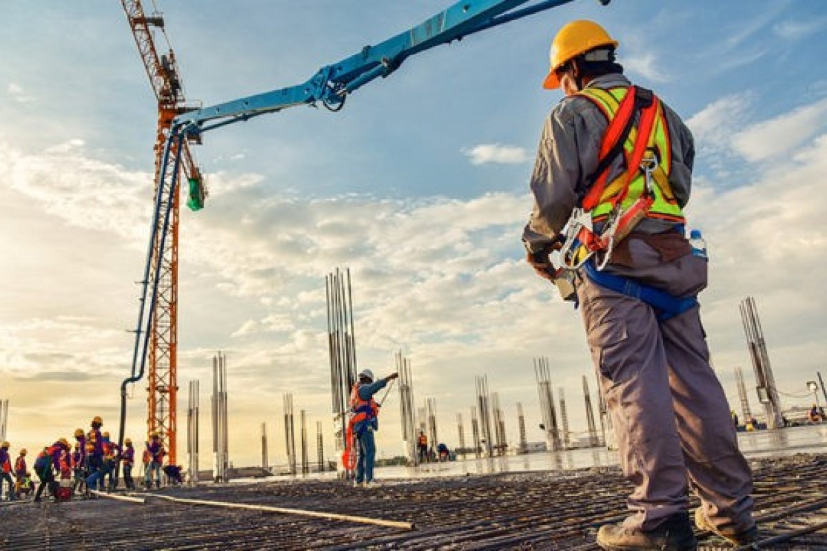 Construção civil na Bahia registra recuperação no primeiro semestre, apesar de queda no PIB