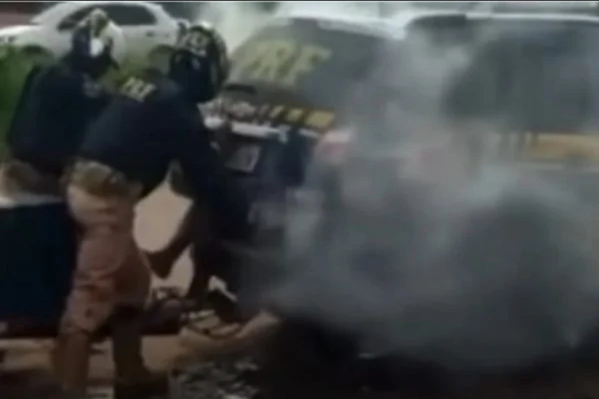Justiça determina abertura de inquérito sobre morte de homem em viatura no Sergipe