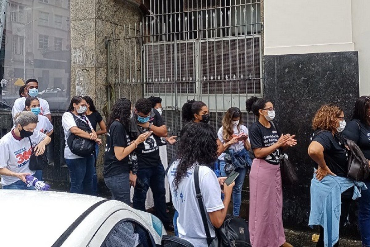 Psicólogos e assistentes sociais de Salvador realizam protesto nesta sexta (27)