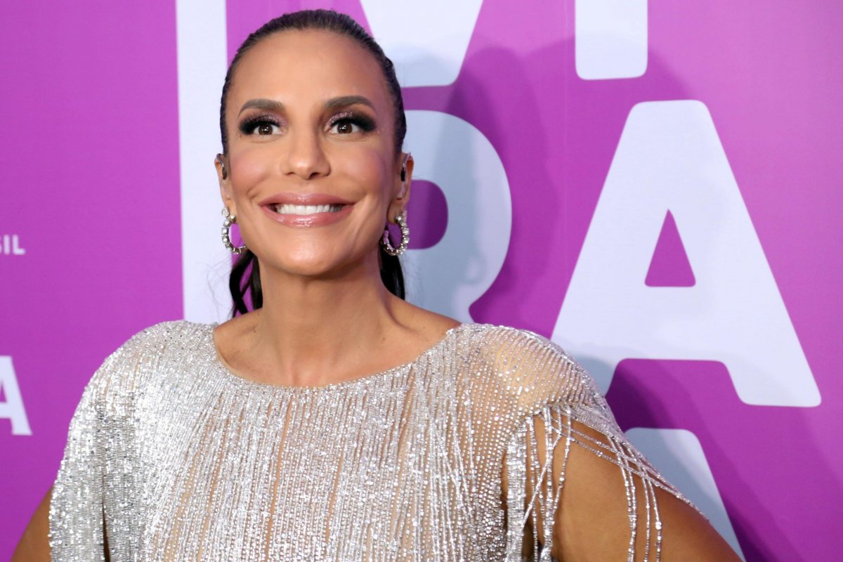 Ivete Sangalo comemora 50 anos com show em sua terra natal, Juazeiro (BA)