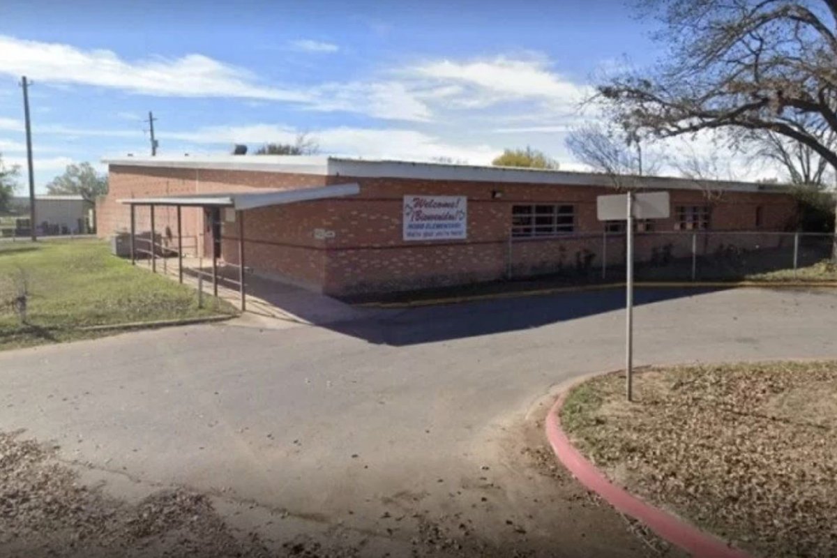 Polícia americana admite erro de atraso em ação na escola onde 19 crianças morreram