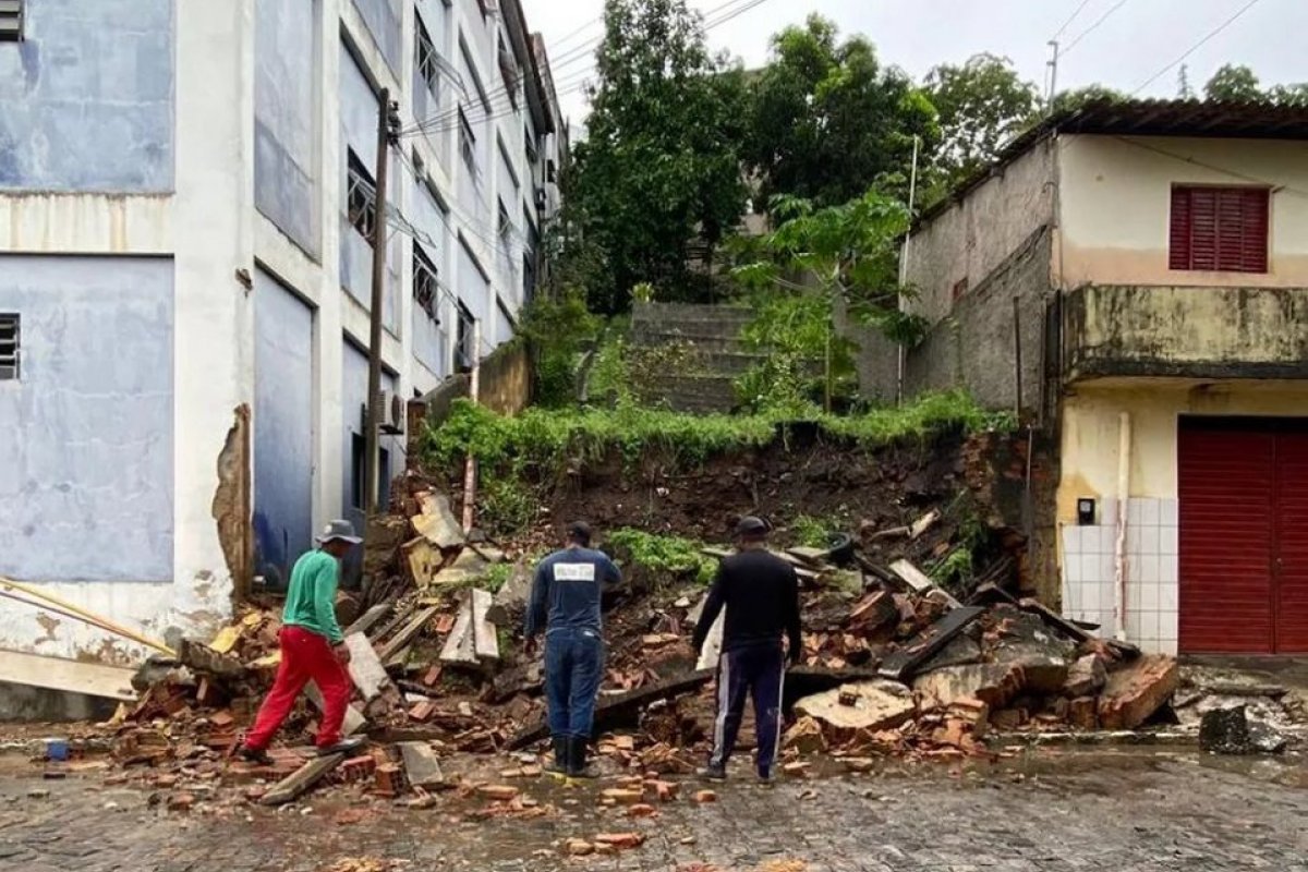 Chuvas deixam 10 mil pessoas desalojadas ou desabrigadas em Alagoas