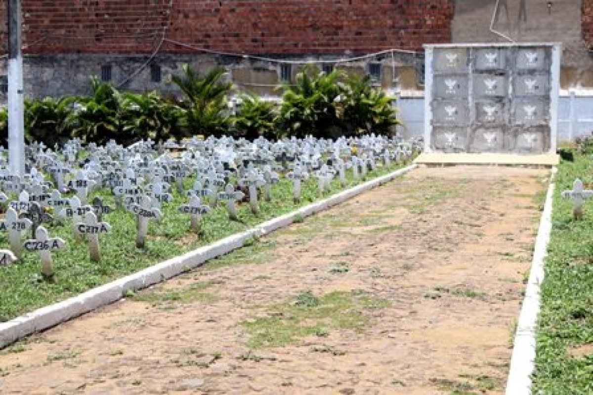 Prefeitura nega que 'decreto de bandidos' tenha limitado horário de sepultamento no Cemitério de Paripe