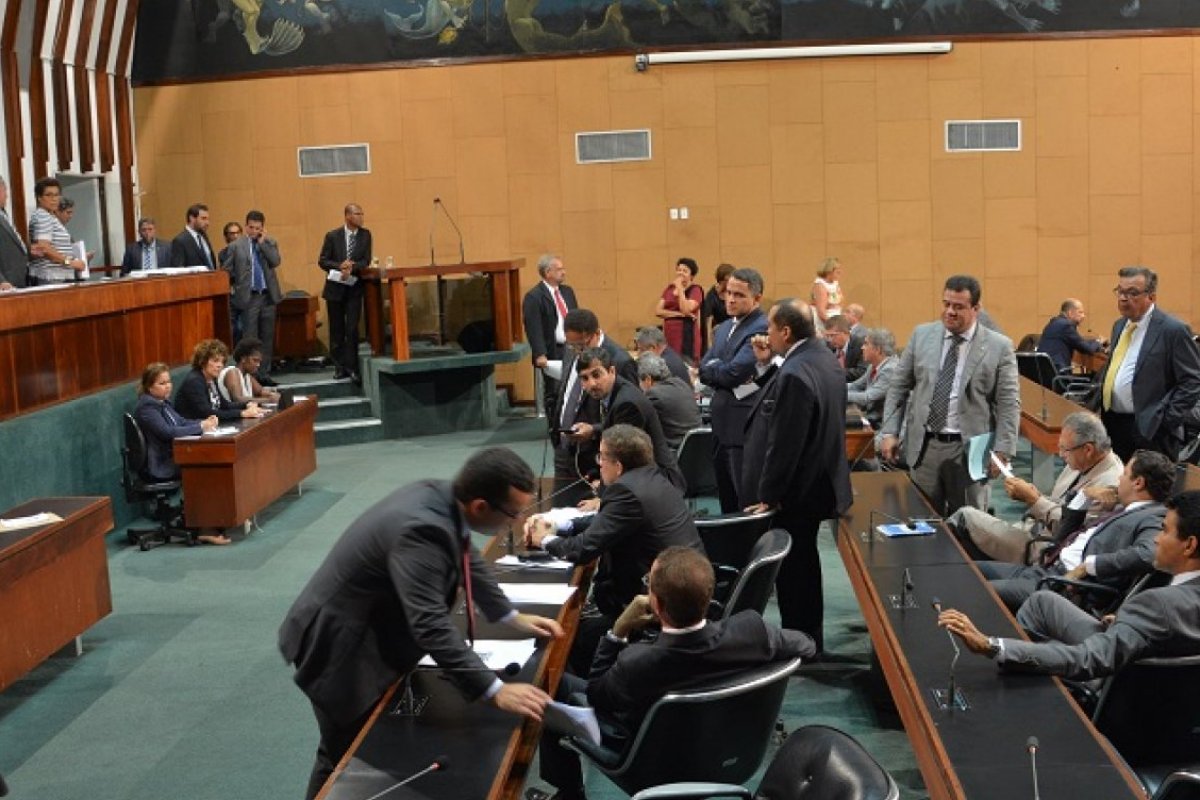 Projeto que penaliza atos contra LGBTQIA+ deve ser votado pela AL-BA nesta quarta (1º)