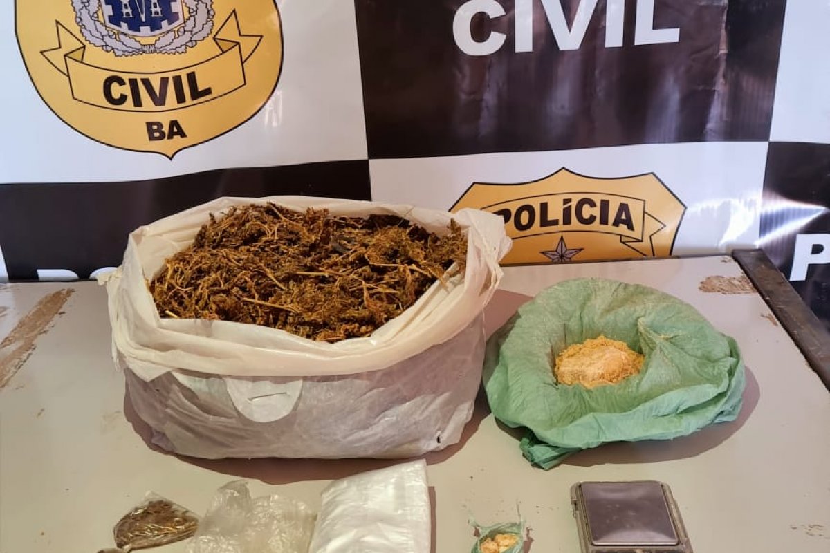 Dupla é presa em flagrante com maconha e cocaína durante ação conjunta