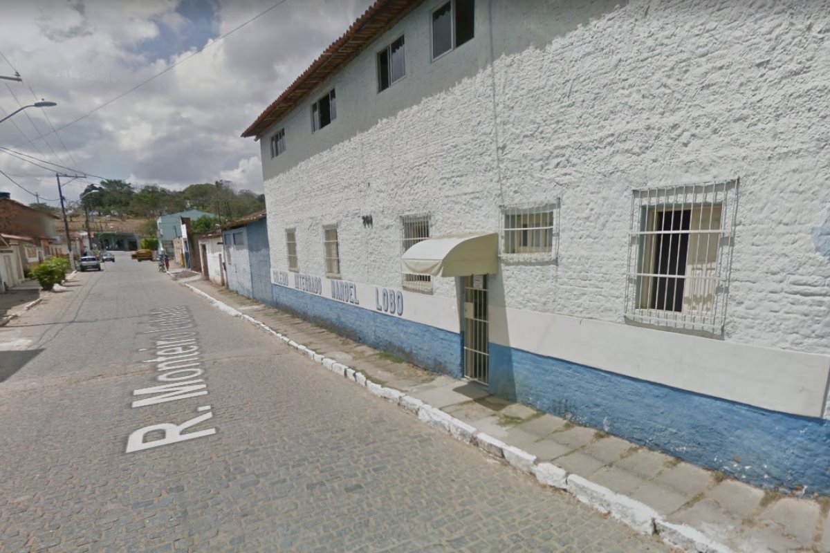 Escola tem alimentos e materiais eletrônicos furtados por suspeitos