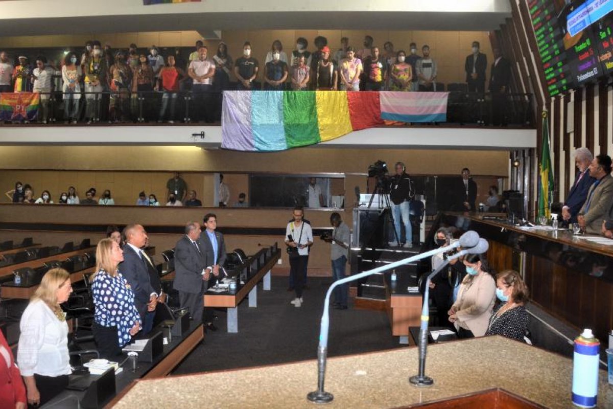 Por maioria, Assembleia da Bahia aprova projeto contra a LGBTfobia
