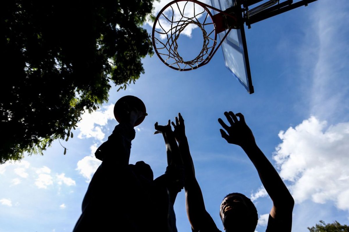 Esportes coletivos fortalecem a saúde mental das crianças, diz pesquisa