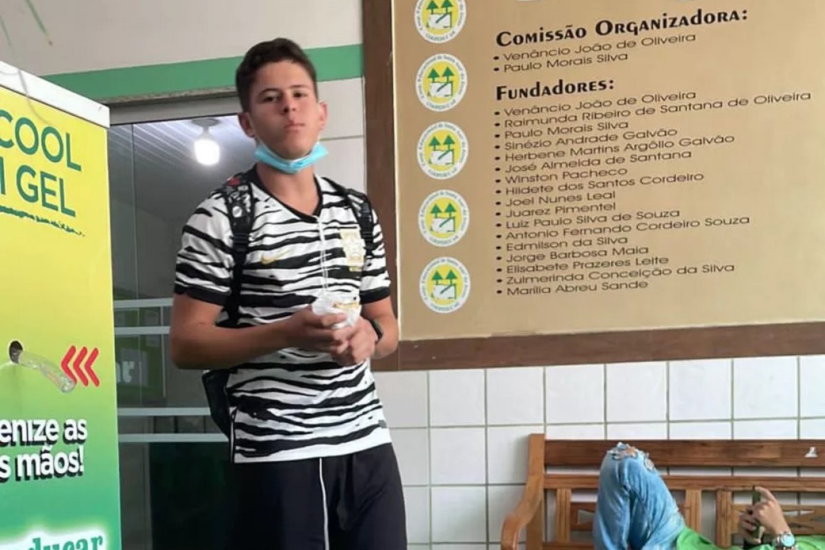 Adolescente morto após ser baleado em 'roleta-russa' sonhava em ser policial federal