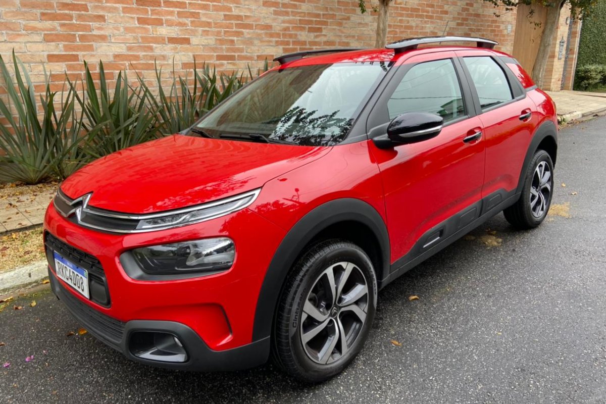 Farol da Bahia testa o Citroën C4 Cactus Feel 2023