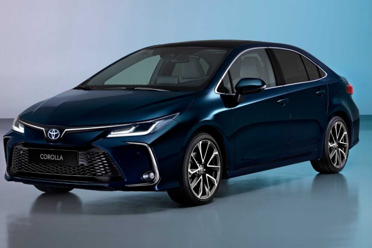 Toyota Corolla 2023 já tem novo visual na Europa