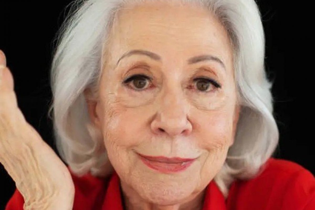 Aos 92 anos, Fernanda Montenegro sofre acidente e quebra costelas: "Doendo muito"