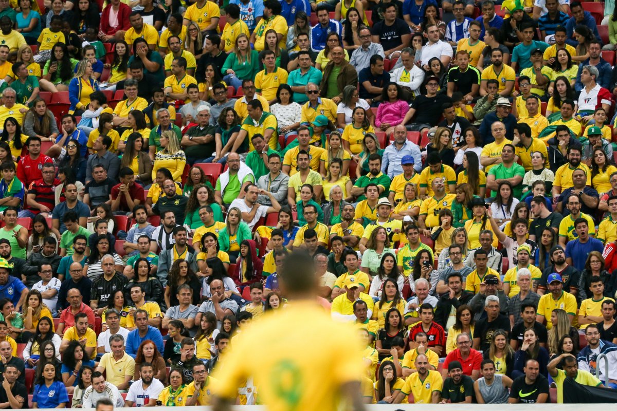 Senado aprova lei que endurece pena para torcidas violentas