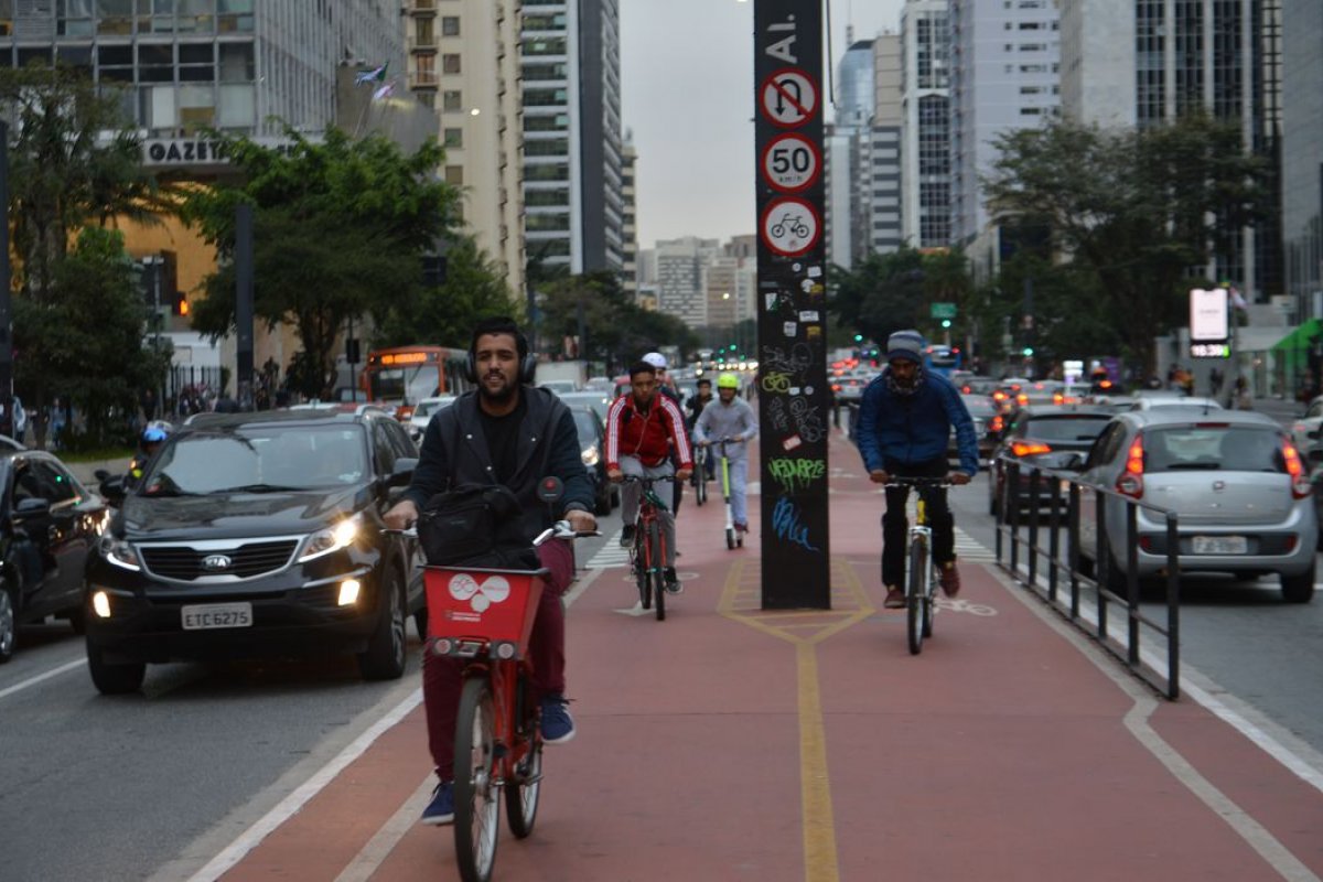 Número de acidentes envolvendo ciclistas no Brasil tem aumento de 11% em 2021