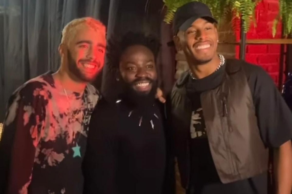 Douglas Silva reúne ex-BBBs em festa! 