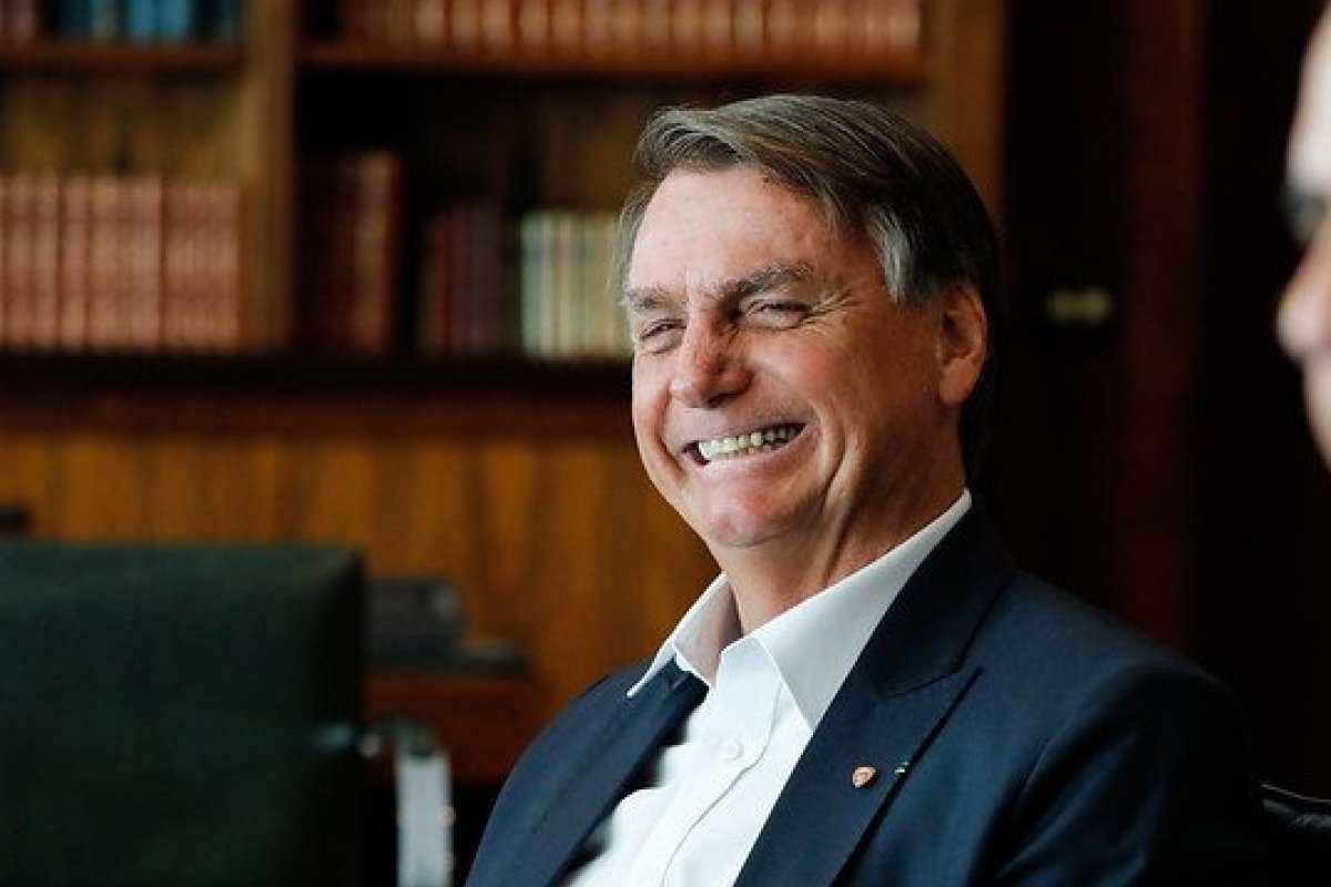 Bolsonaro diz que pode recriar mais três ministérios se for reeleito