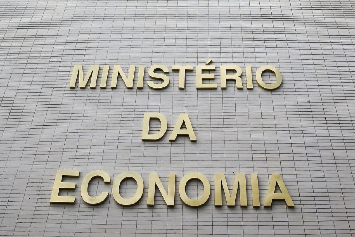 Ministério da Economia afirma que bloqueio no Orçamento chega a R$ 8,702 bilhões