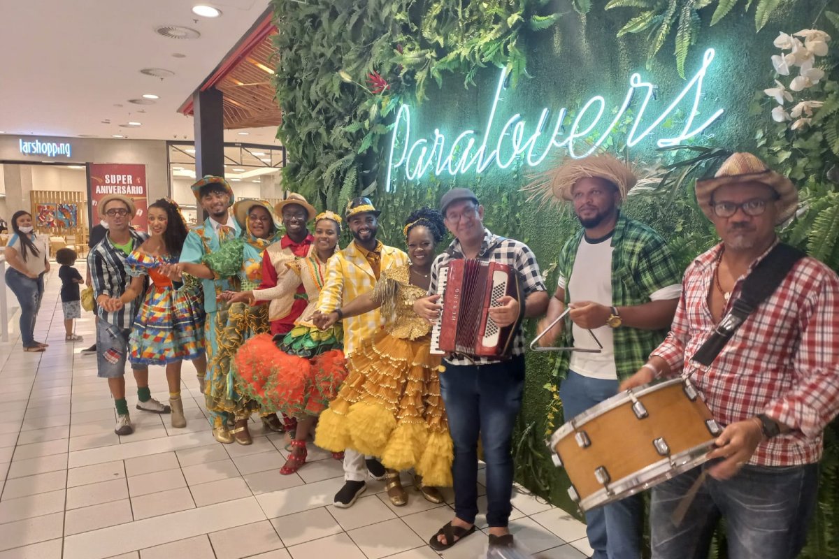 Com shows gratuitos, Shopping Paralela realiza São João festivo e solidário