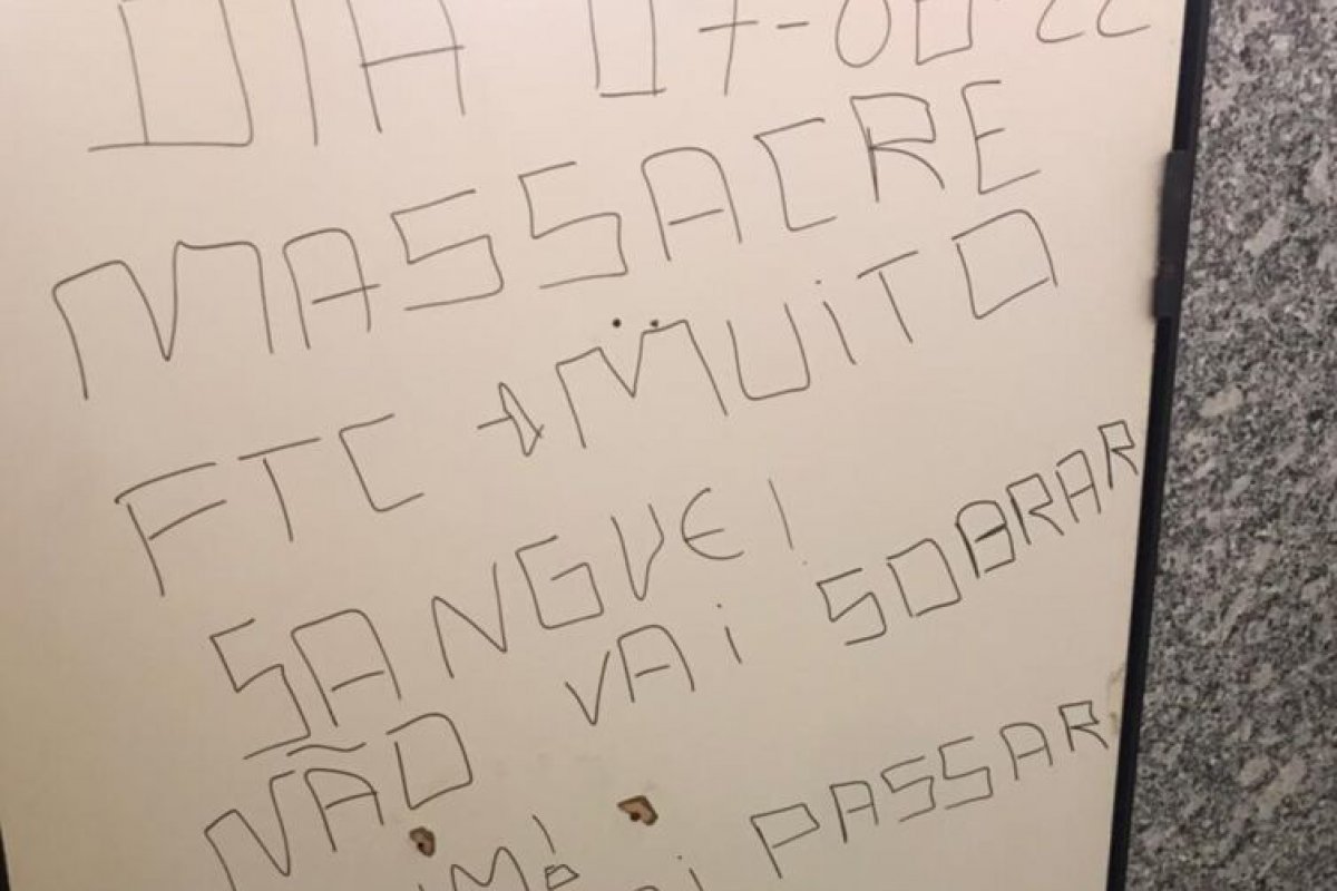 Faculdade em Salvador fica em alerta após ameaça de "massacre" deixado em banheiro