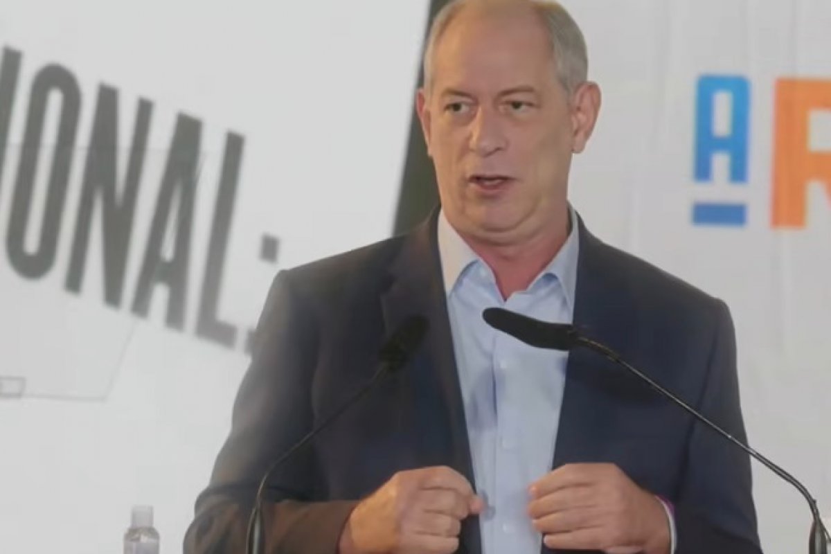 Se eleito, Ciro promete liberar arquivos sobre OVNIs no Brasil