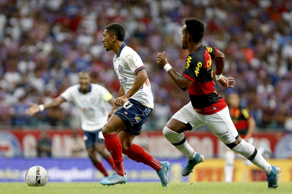 Vídeo: Jacaré sai do banco, marca golaço, Bahia bate Sport na Fonte e volta à vice-liderança da Série B