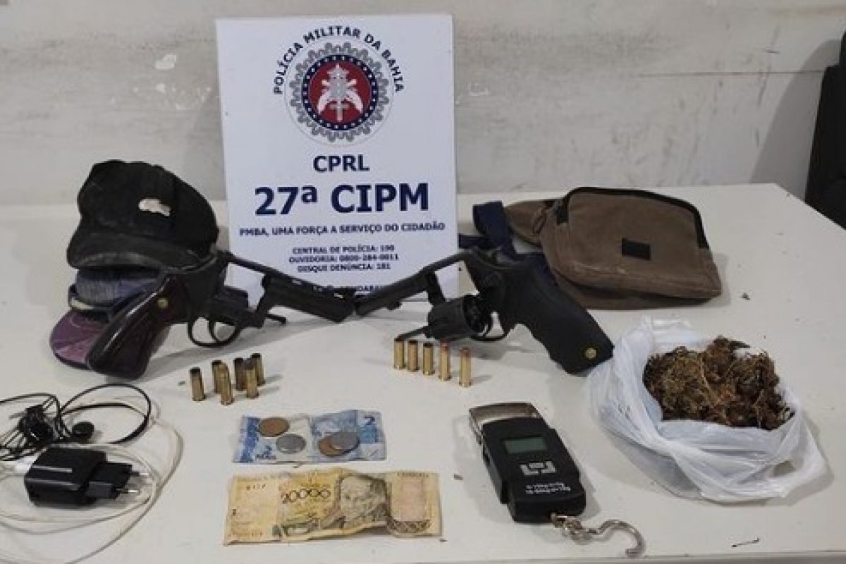 Polícia Militar apreende revólveres e entorpecentes em Muritiba e Camaçari