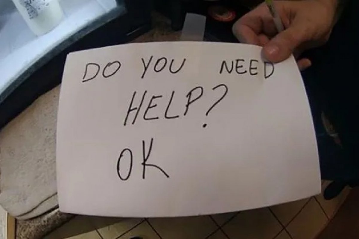 Funcionária de restaurante salva criança de abuso infantil na Flórida