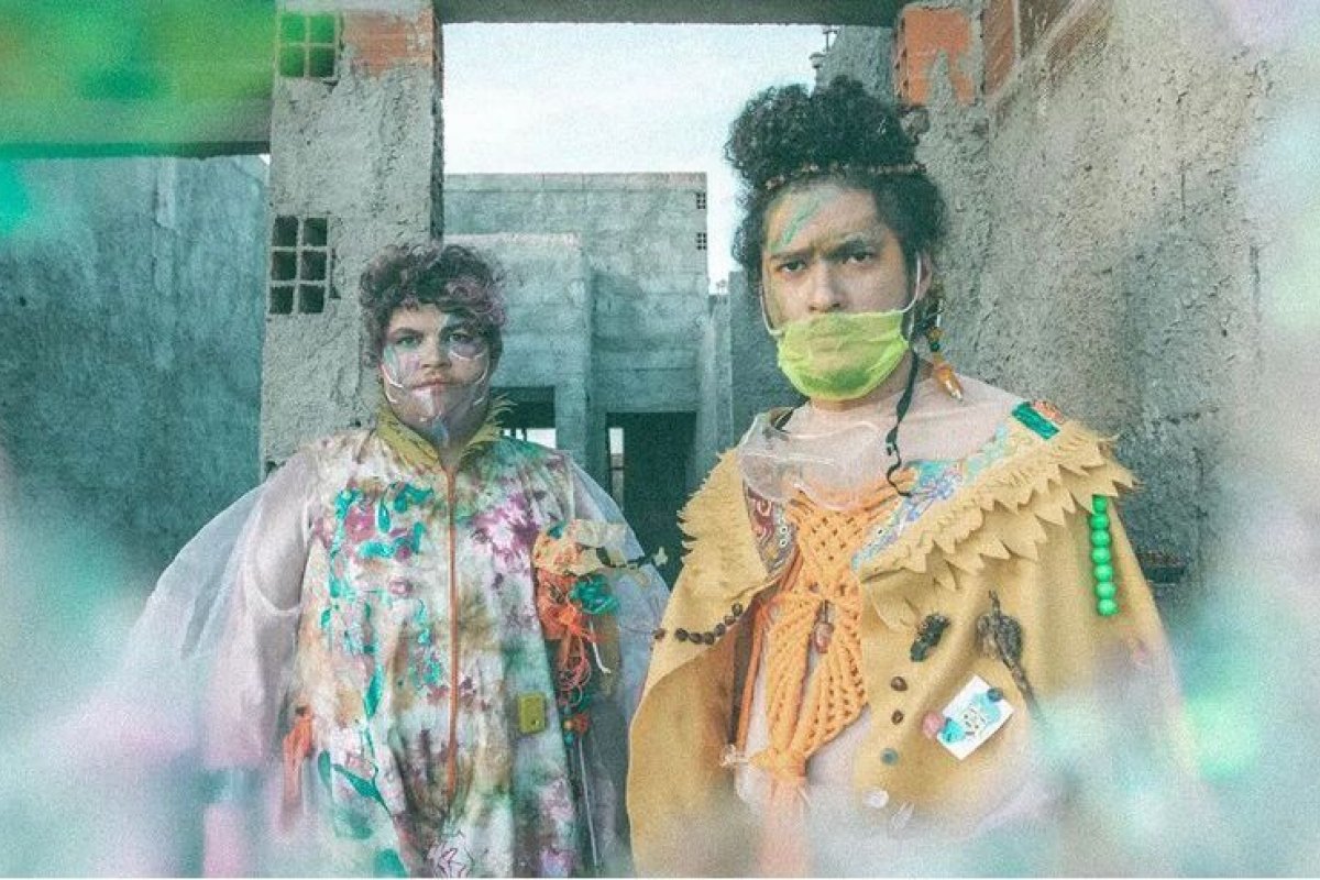 Cidade Dormitório explora camadas psicodélicas em Leds do Japão