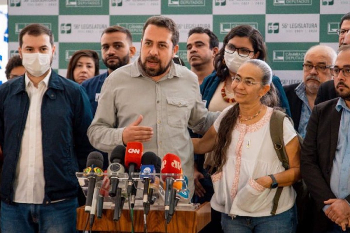 Eleições: Federação PSOL-Rede oficializa apoio a Lula e veta acordos com aliados de Bolsonaro