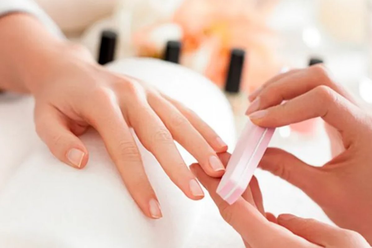 Vagas para manicure, costureira e nutricionista são ofertadas nesta sexta (1) em Salvador