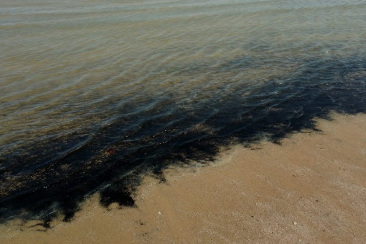 Manchas de óleo são registradas em mais duas regiões da Bahia
