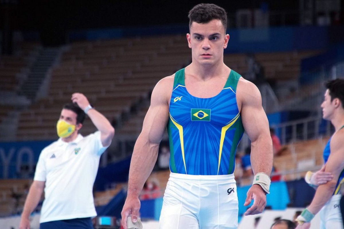 Ginasta brasileiro Caio Souza conquista bronze na Copa do Mundo na Croácia