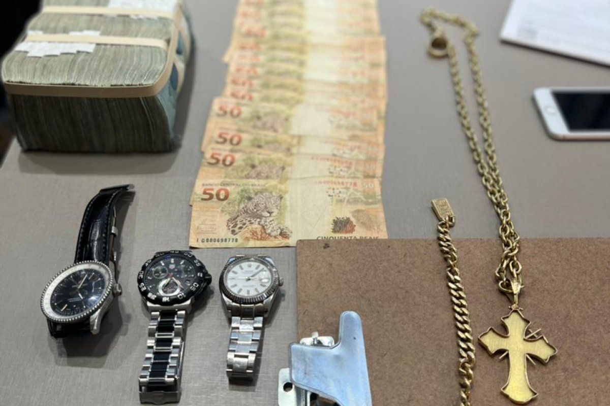 Polícia Federal cumpre mandados contra quadrilha especializada em tráfico internacional de drogas na Bahia