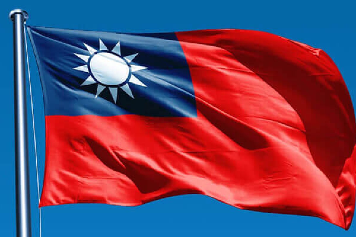 Taiwan diz que estreito é 'via navegável internacional' e nega entregá-lo a China