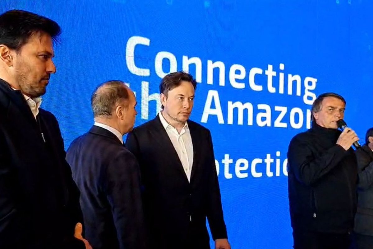 Ministro Fabio Faria diz que Elon Musk vai monitorar Amazônia "de graça"