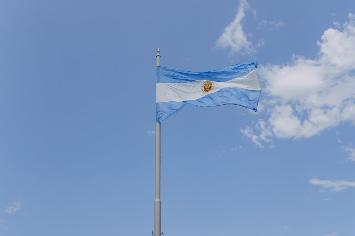 Em 12 meses, inflação na Argentina atinge 60,7%, maior alta em 30 anos