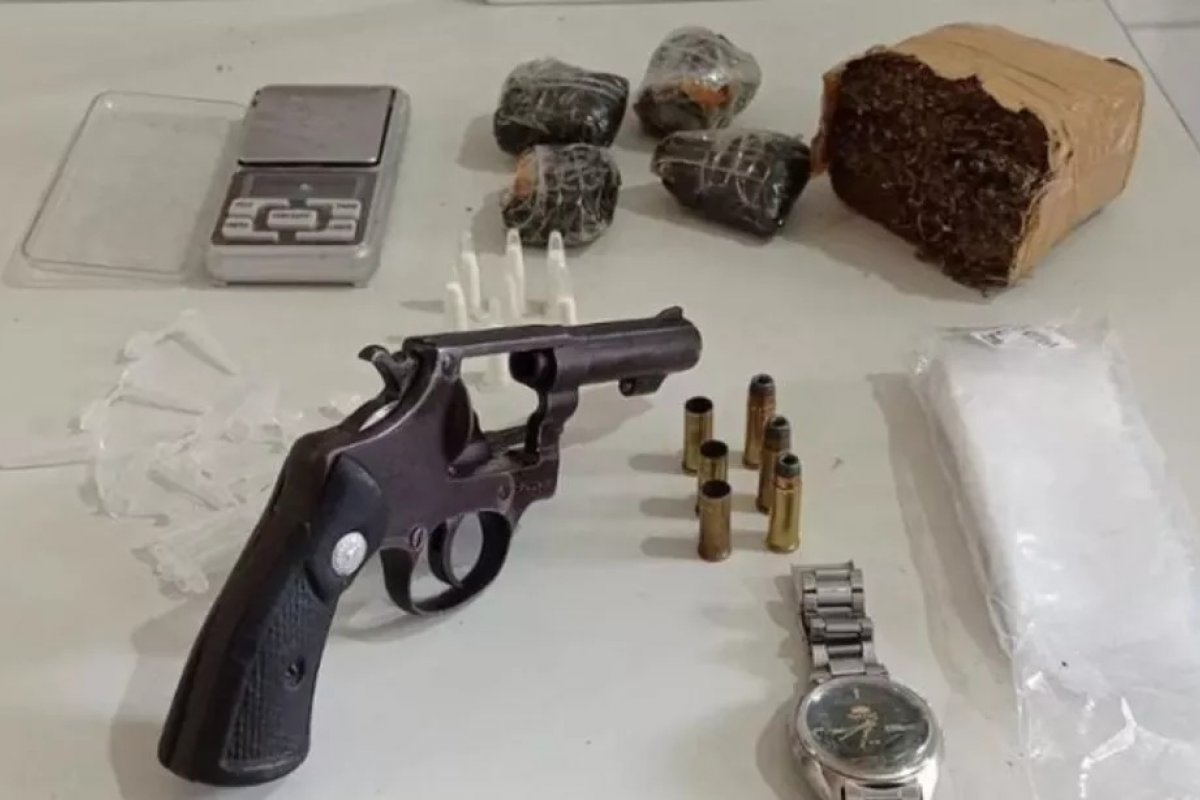 Homem morre em confronto com policiais no interior da Bahia