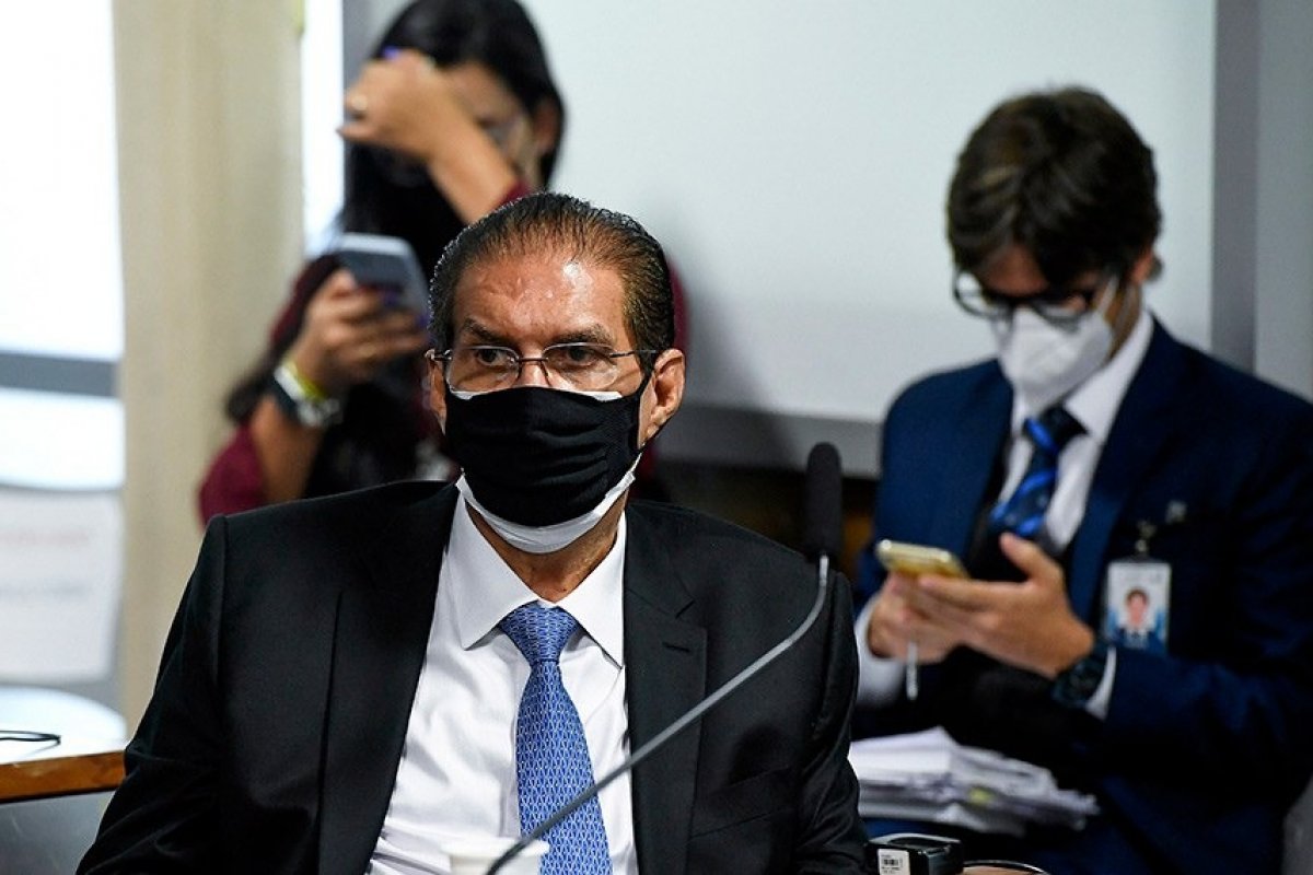 Taxista e motorista de aplicativo podem ter direito a seguro-desemprego