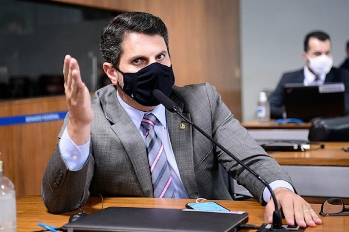 Projeto prevê utilizar rastreadores em veículos oficiais para evitar uso indevido